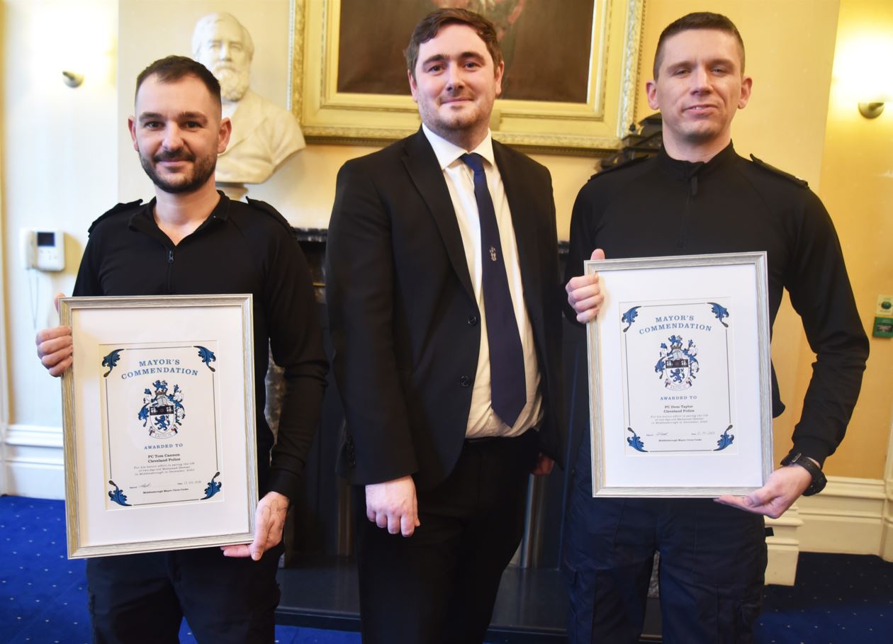 Mayor honours heroic officers who saved baby s life